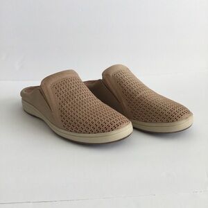 Earth Origins Women’s Emilia Slip-Ons Wheat Size 11